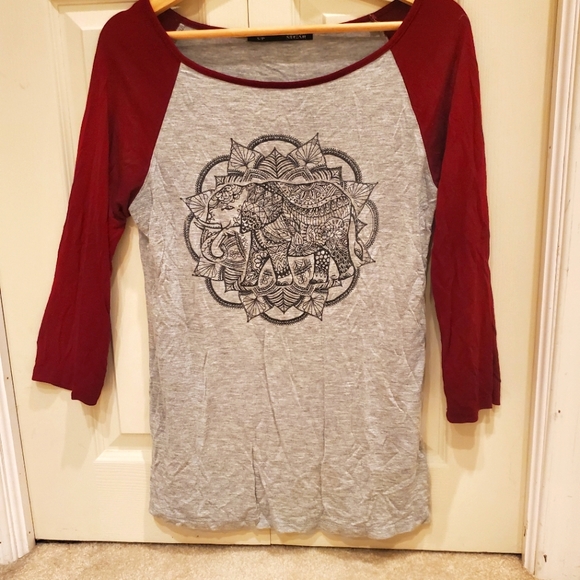 Long sleeved woman's shirt from Rebel Sugar I'm size S (Canada), Red and Grey. - Picture 1 of 1